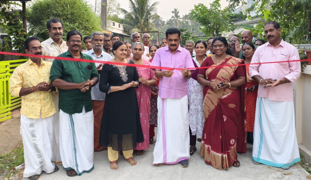 ചെങ്ങാലൂർ സൂര്യഗ്രാമം പ്രവാസി റോഡ് ഗതാഗതത്തിന് തുറന്നു