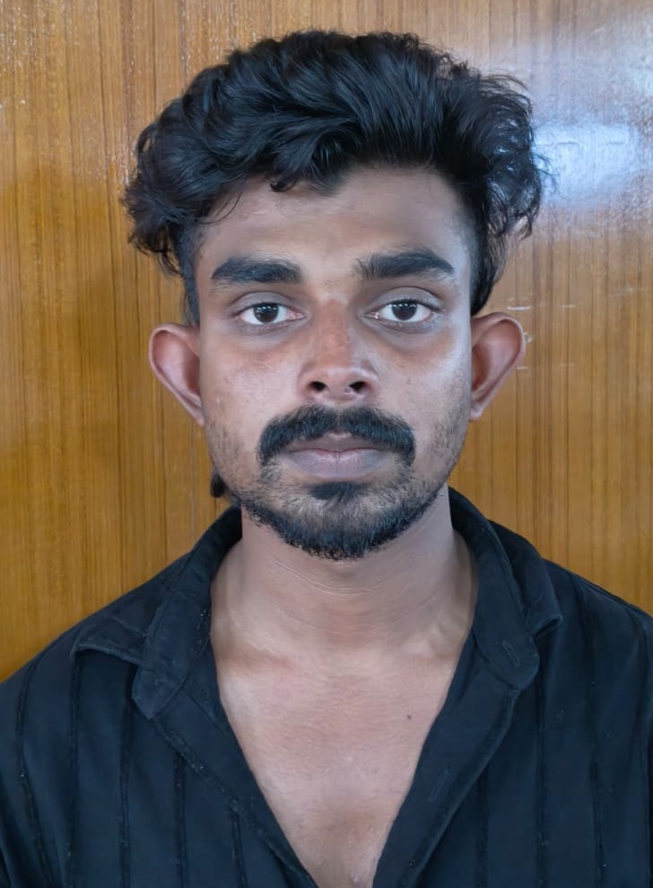 ഒന്നരകോടിയുടെ ഓൺലൈൻ ഷെയർ ട്രേഡിങ് തട്ടിപ്പ്; പ്രതി അറസ്റ്റിൽ ഒന്നരകോടിയുടെ ഓൺലൈൻ ഷെയർ ട്രേഡിങ് തട്ടിപ്പ്; പ്രതി അറസ്റ്റിൽ