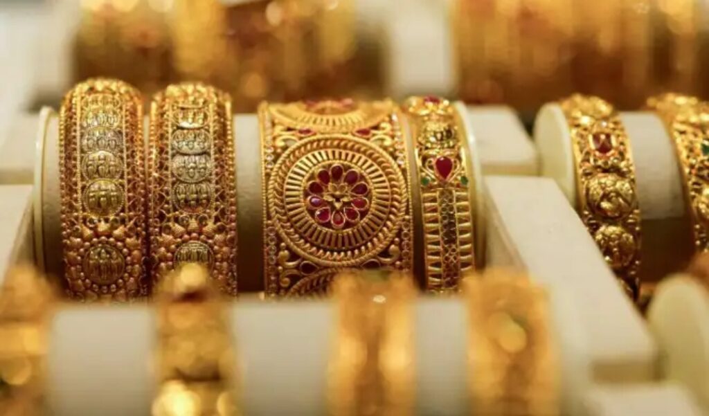 സ്വര്ണവില വമ്പന് കുതിപ്പില്;പവന് 2320 രൂപ വർധിച്ചു സ്വര്ണവില വമ്പന് കുതിപ്പില്;പവന് 2320 രൂപ വർധിച്ചു