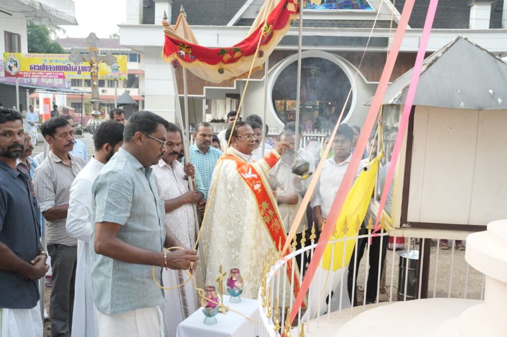 വേലൂപ്പാടം തീർത്ഥാടന കേന്ദ്രത്തിലെ തീർത്ഥാടന പദയാത്ര വ്യാഴാഴ്ച
