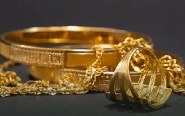 സ്വര്ണം ഞെട്ടിച്ചു; ഇന്ന് സ്വര്ണവിലയില് വന് കുതിപ്പ് സ്വര്ണം ഞെട്ടിച്ചു; ഇന്ന് സ്വര്ണവിലയില് വന് കുതിപ്പ്