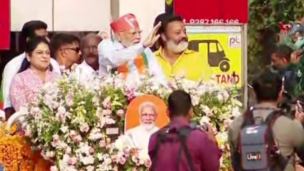 തൃശൂരിനെ ഇളക്കിമറിച്ച്‌ പ്രധാനമന്ത്രിയുടെ റോഡ് ഷോ; എൻഡിഎ സ്ഥാനാര്‍ഥികളും മോദിക്കൊപ്പം