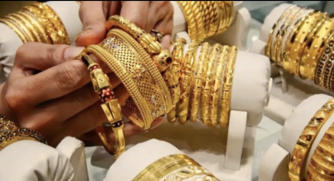 സ്വര്‍ണവില ഇന്നും വീണു… ഗ്രാമിന് കുറഞ്ഞത് 130 രൂപ