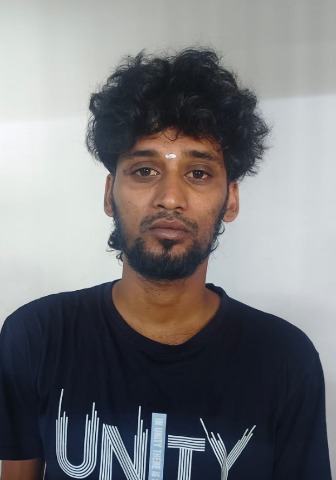 യുവാവിനെ വീട്ടിൽ കയറി മർദിച്ച കേസിലെ പ്രതി അറസ്റ്റിൽ യുവാവിനെ വീട്ടിൽ കയറി മർദിച്ച കേസിലെ പ്രതി അറസ്റ്റിൽ