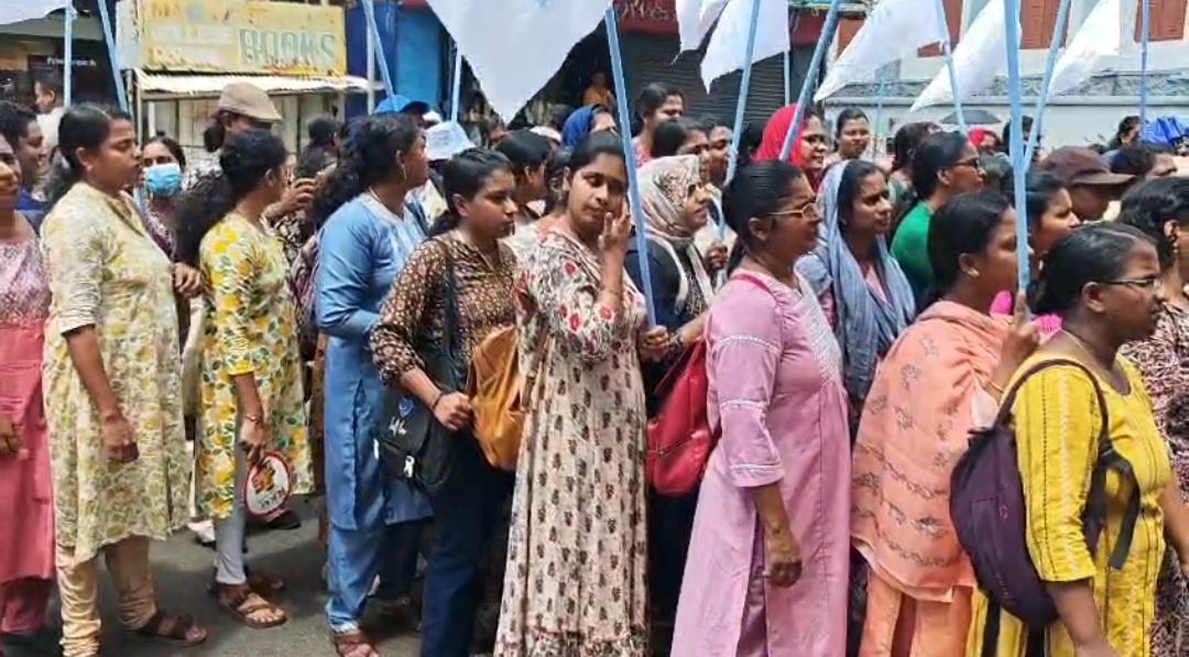 തൃശൂരില്‍ ബുധനാഴ്ച നഴ്‌സുമാരുടെ സൂചന പണി മുടക്ക്