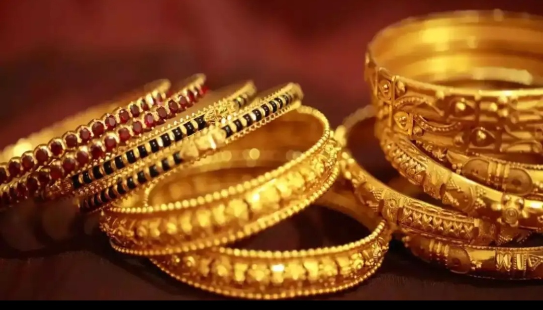 തകര്ച്ചയ്ക്ക് ശേഷം സ്വര്ണവില മുകളിലേക്ക്; ഗ്രാമിന് ഒറ്റയടിക്ക് കൂടിയത് 270 രൂപ തകര്ച്ചയ്ക്ക് ശേഷം സ്വര്ണവില മുകളിലേക്ക്; ഗ്രാമിന് ഒറ്റയടിക്ക് കൂടിയത് 270 രൂപ