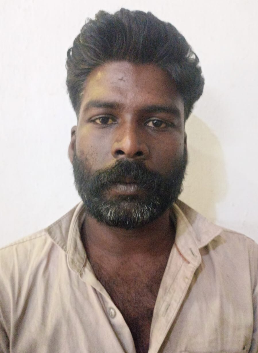 അപകടത്തിൽപ്പെട്ട ബൈക്ക് മോഷ്ടിച്ച പ്രതി അറസ്റ്റിൽ അപകടത്തിൽപ്പെട്ട ബൈക്ക് മോഷ്ടിച്ച പ്രതി അറസ്റ്റിൽ